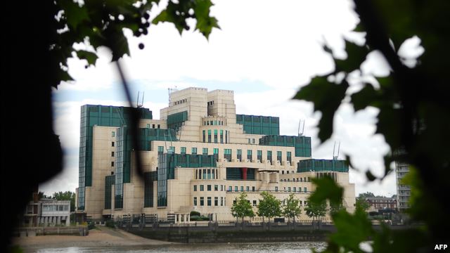 MI5 вербует русских