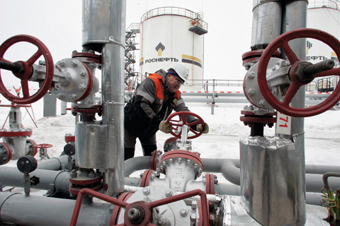 Санкции против России больно ударят по Роснефти