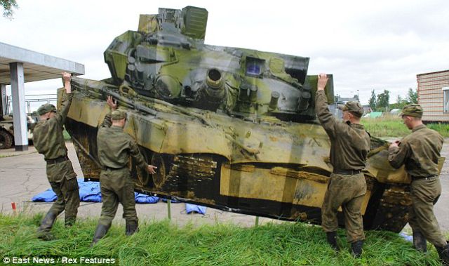 мир увеличивает расходы на армию и оборону