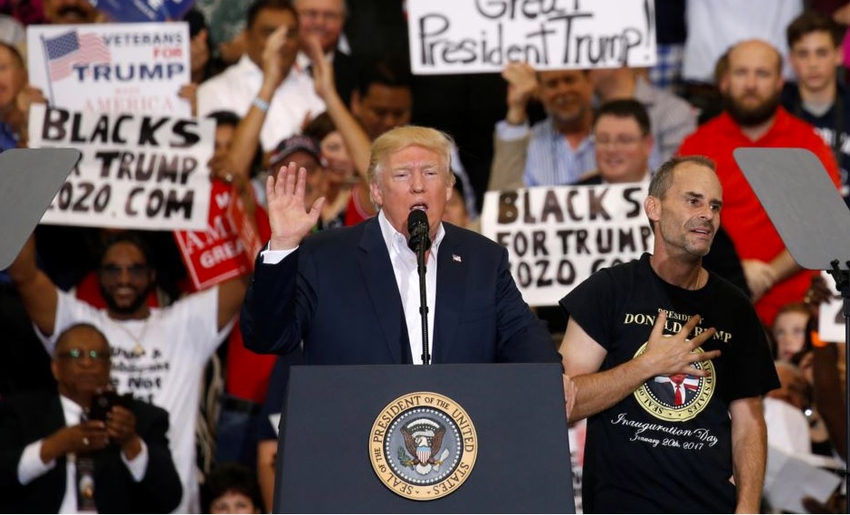 Дональд Трамп на митинге