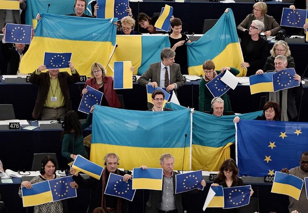 Проукраинские партии в Европарламенте
